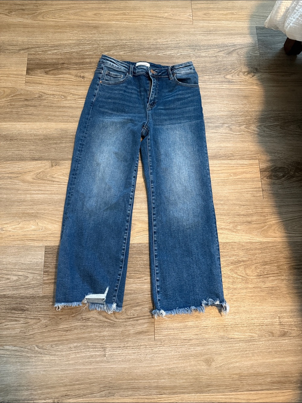High-Rise Blue Wide-Leg Jeans with Frayed Hem